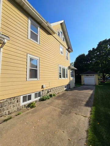 $205,000 | 425 West James Street, Columbus, WI 53925