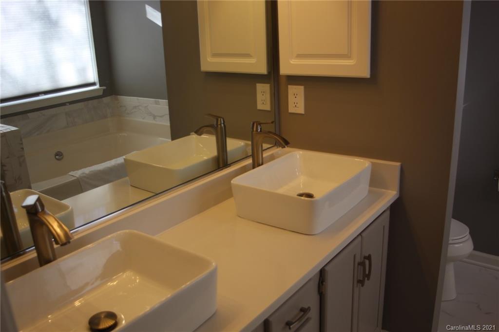 12616 Cardinal Point Road Charlotte, NC 28269 - Photo 14 of 20 Gallery Image 14