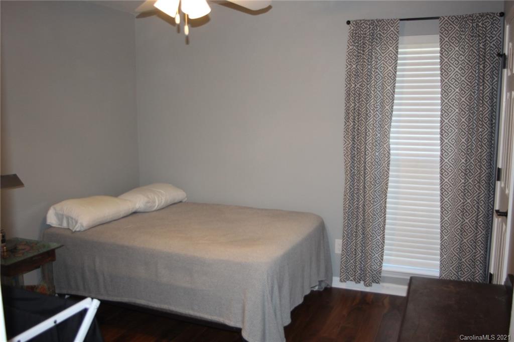 12616 Cardinal Point Road Charlotte, NC 28269 - Photo 16 of 20 Gallery Image 16