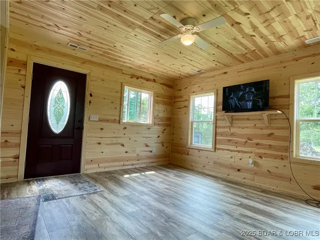 $220,000 | 2064 State Road, Linn Creek, MO 65052