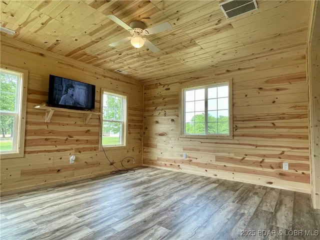 $220,000 | 2064 State Road, Linn Creek, MO 65052