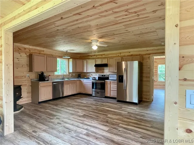 $220,000 | 2064 State Road, Linn Creek, MO 65052