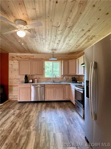 $220,000 | 2064 State Road, Linn Creek, MO 65052