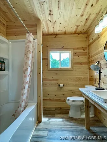 $220,000 | 2064 State Road, Linn Creek, MO 65052