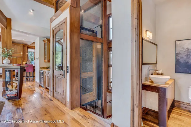 $200,000 | 900 Waters Avenue, Aspen, CO 81611