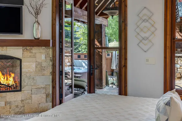 $200,000 | 900 Waters Avenue, Aspen, CO 81611