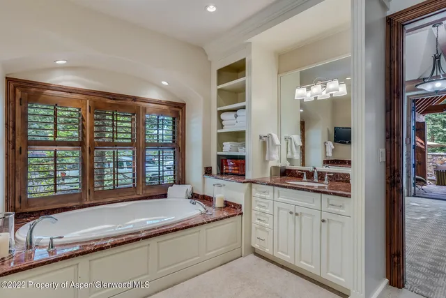 $200,000 | 900 Waters Avenue, Aspen, CO 81611