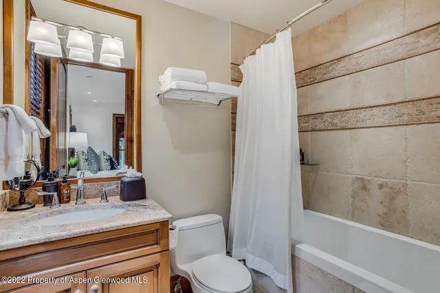 $200,000 | 900 Waters Avenue, Aspen, CO 81611