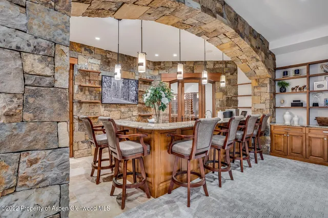 $200,000 | 900 Waters Avenue, Aspen, CO 81611