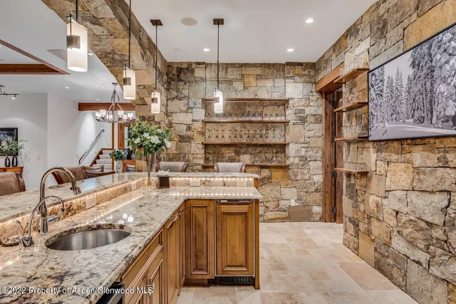 $200,000 | 900 Waters Avenue, Aspen, CO 81611