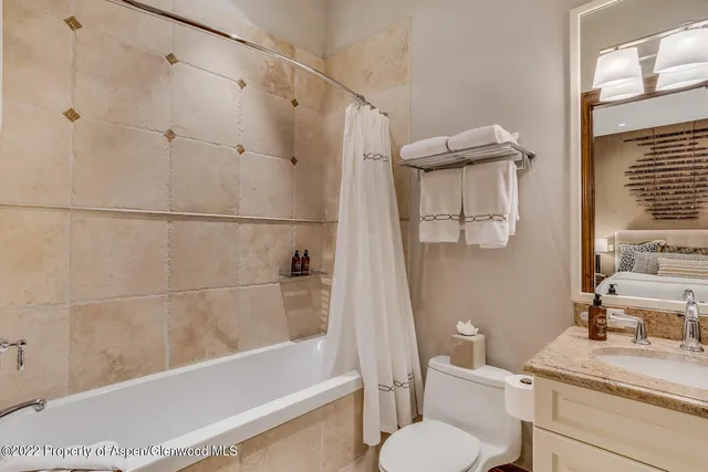 $200,000 | 900 Waters Avenue, Aspen, CO 81611