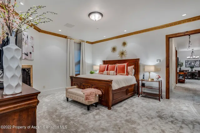 $200,000 | 900 Waters Avenue, Aspen, CO 81611