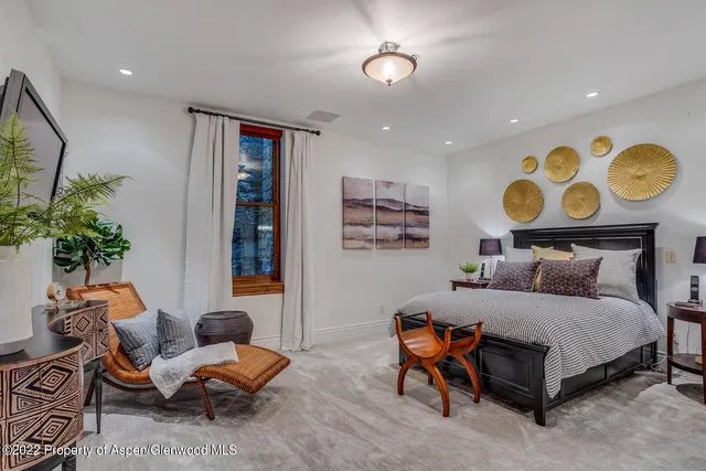 $200,000 | 900 Waters Avenue, Aspen, CO 81611