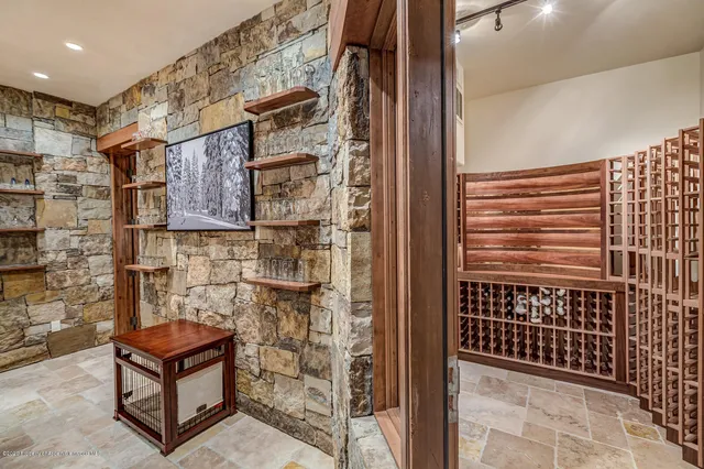 $200,000 | 900 Waters Avenue, Aspen, CO 81611