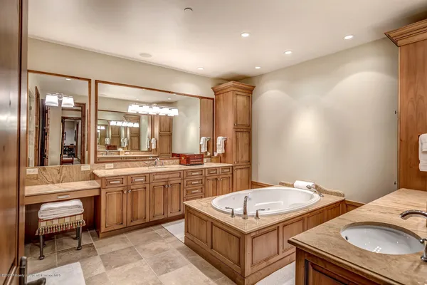 $200,000 | 900 Waters Avenue, Aspen, CO 81611