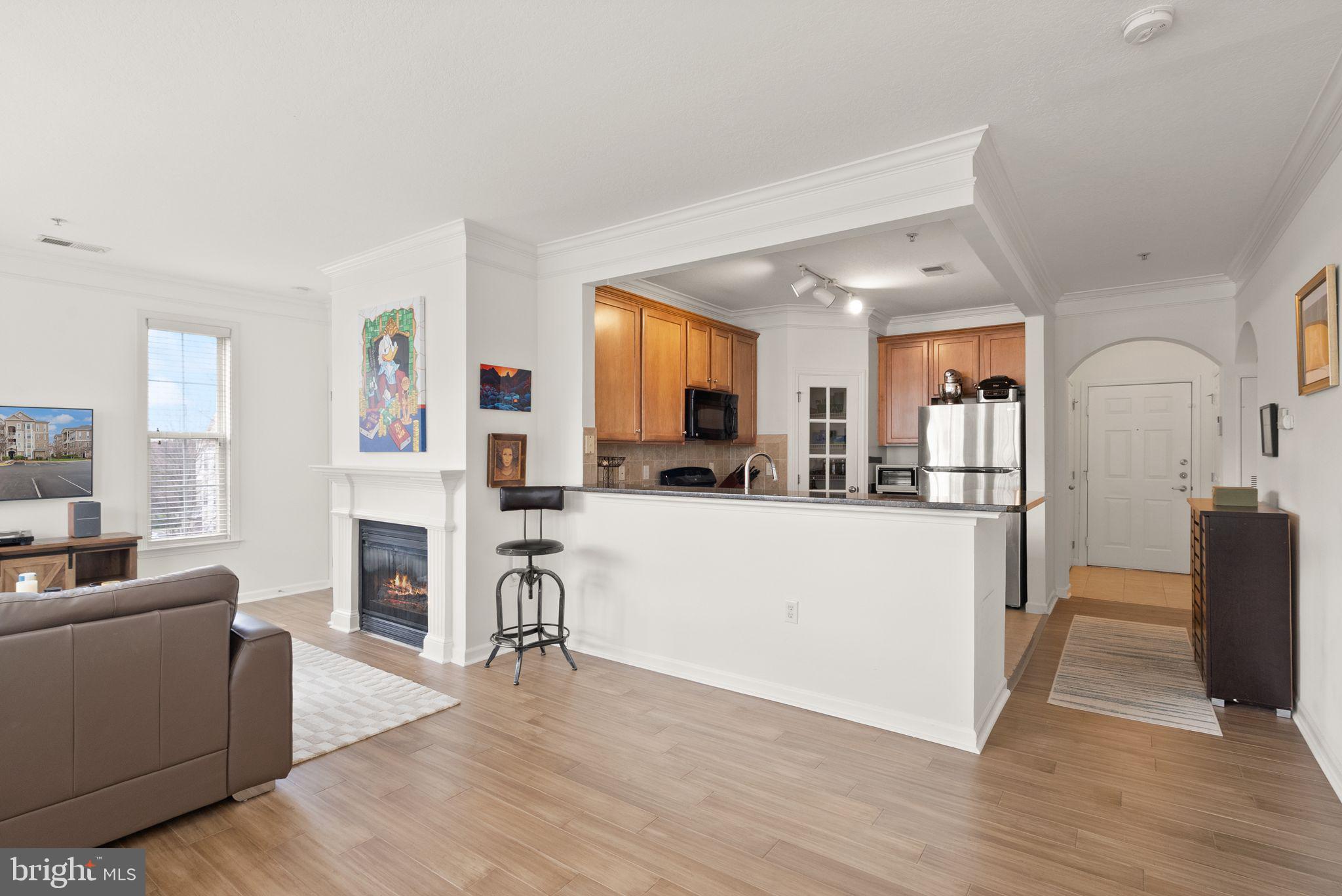 508 Sunset View Terrace Southeast, Unit 306 Leesburg, VA 20175 - Photo 17 of 37