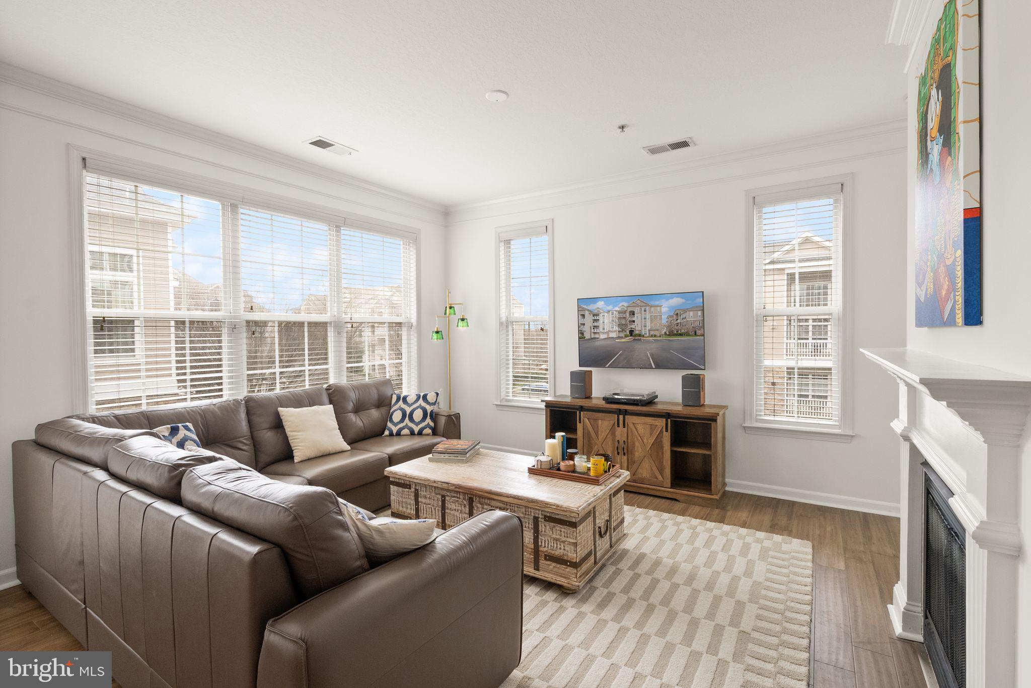 508 Sunset View Terrace Southeast, Unit 306 Leesburg, VA 20175 - Photo 20 of 37