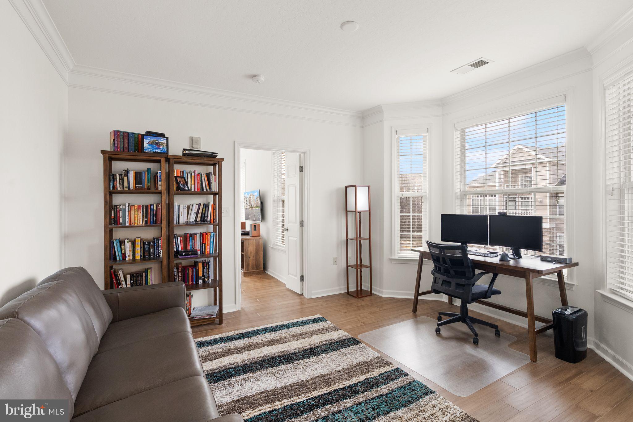 508 Sunset View Terrace Southeast, Unit 306 Leesburg, VA 20175 - Photo 25 of 37