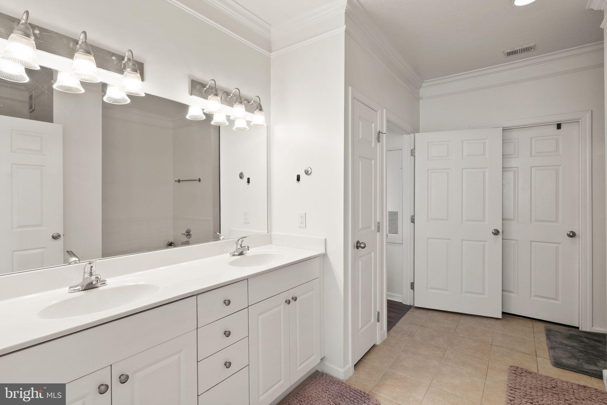 508 Sunset View Terrace Southeast, Unit 306 Leesburg, VA 20175 - Photo 30 of 37