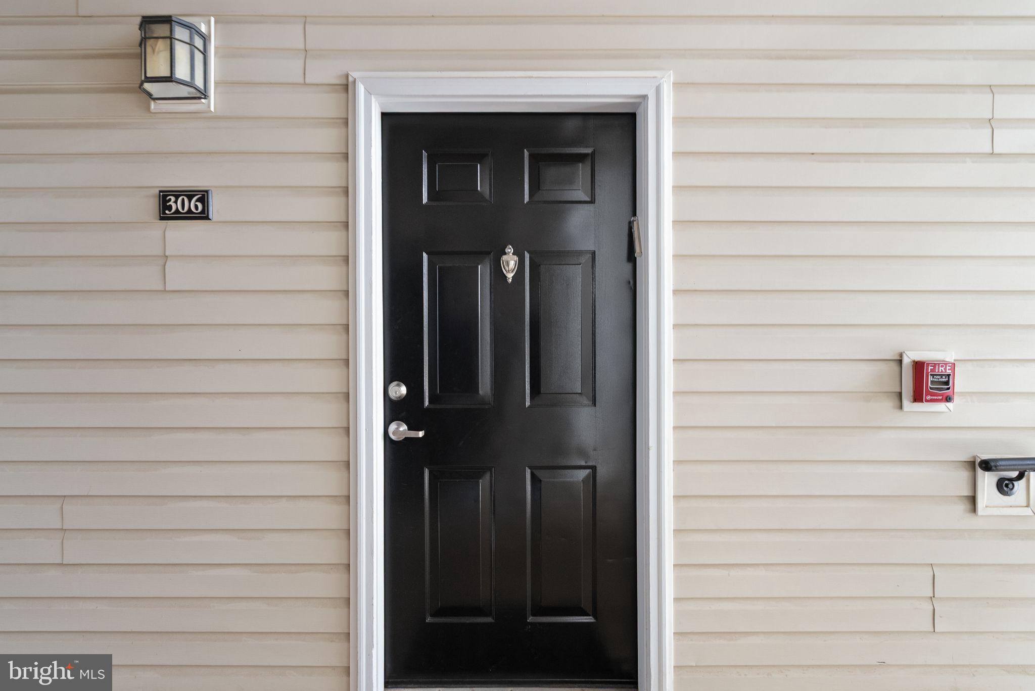 508 Sunset View Terrace Southeast, Unit 306 Leesburg, VA 20175 - Photo 5 of 37