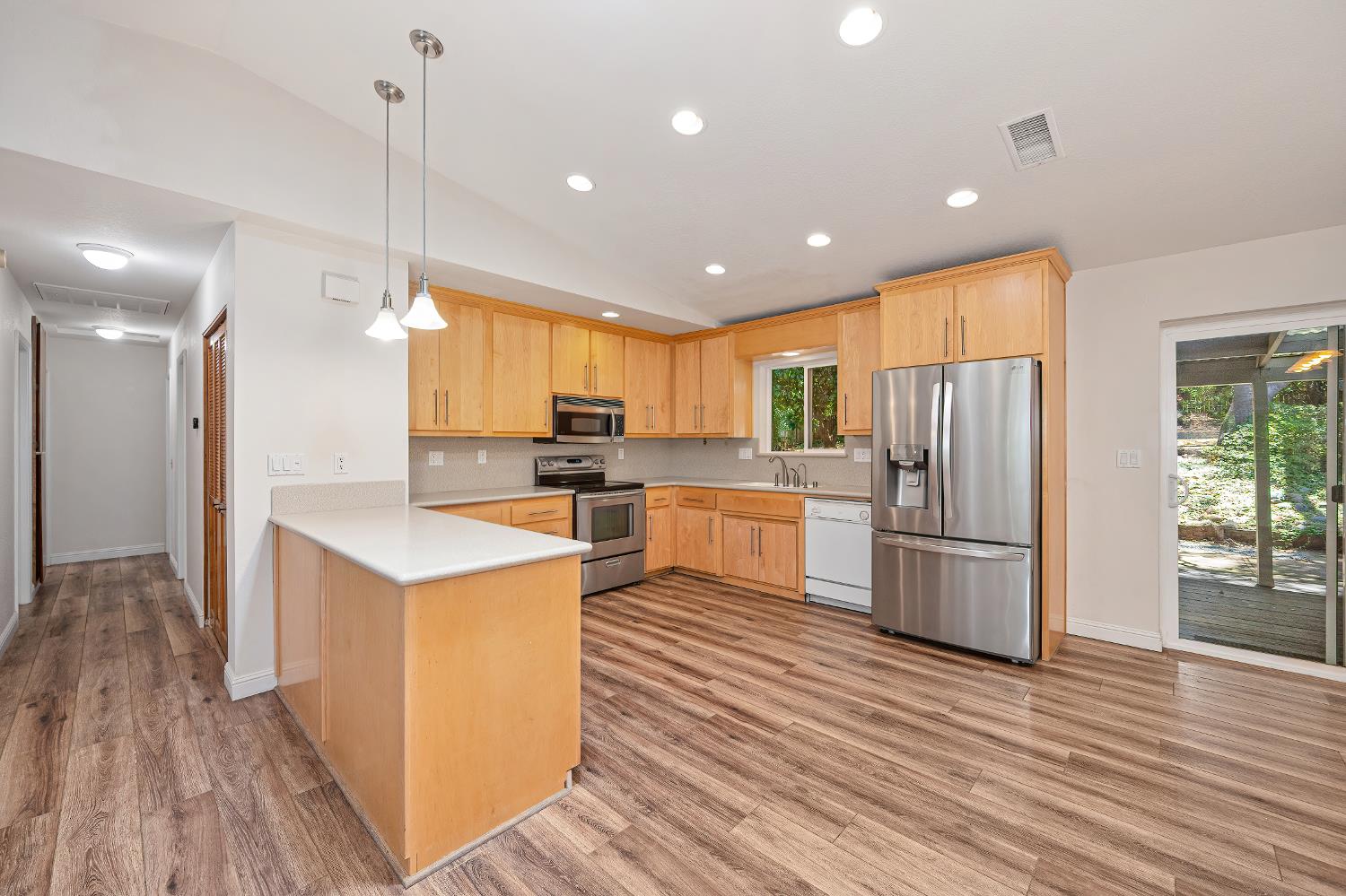 3370 Hacienda Road Cameron Park, CA 95682 - Photo 7 of 25