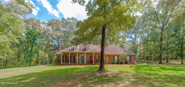 $325,000 | 1850 Fairchild Road, Meridian, MS 39307