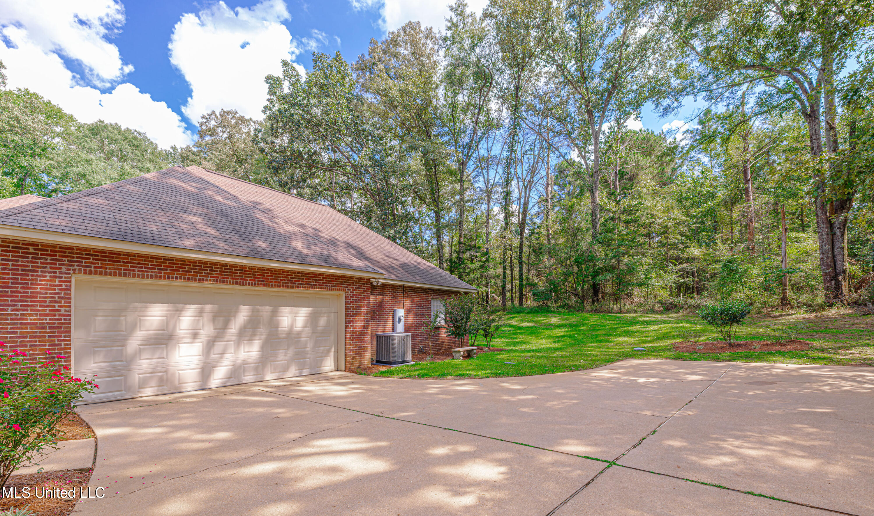 1850 Fairchild Road Meridian, MS 39307 - Photo 5 of 43 1R4A7847