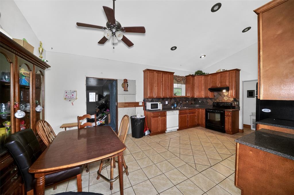 4700 Woody Road Marianna, FL 32448 - Photo 7 of 28