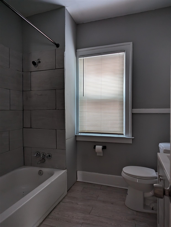3433 Crane Street, Unit : UPPER Detroit, MI 48214 - Photo 3 of 11