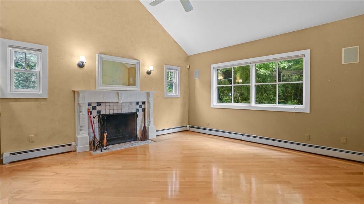 25 Strathmore Road Cranston, RI 02905 - Photo 13 of 50 Gallery Image 13