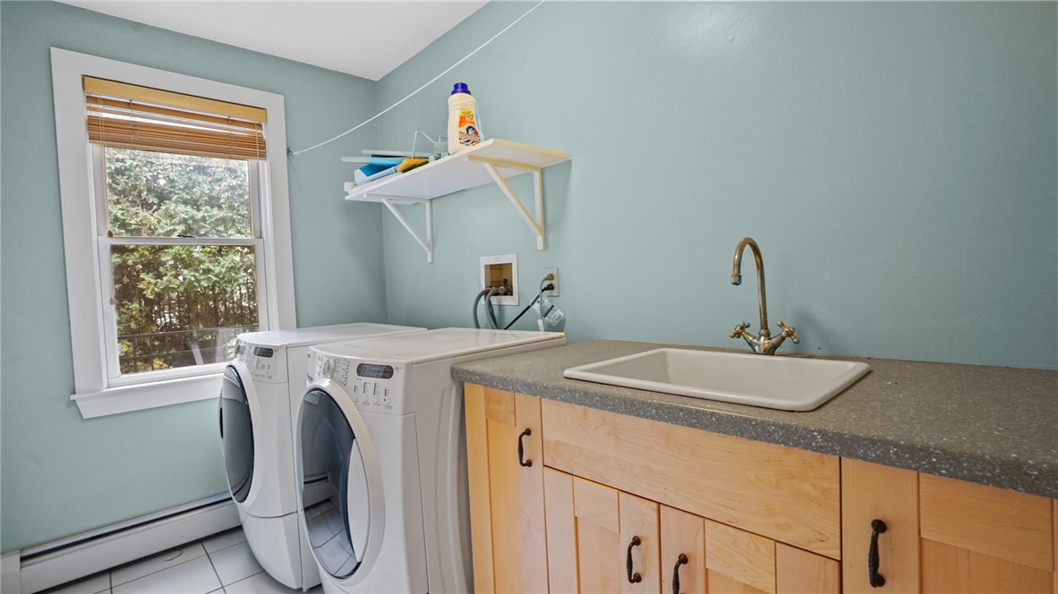 25 Strathmore Road Cranston, RI 02905 - Photo 19 of 50 Gallery Image 19