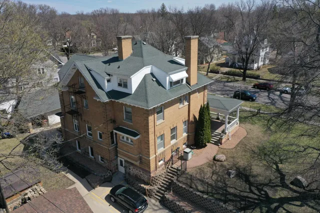 $950,000 | 215 South 5th Street, Montevideo, MN 56265