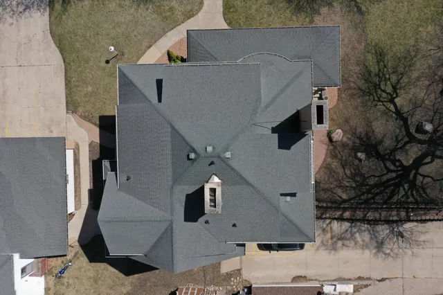 $950,000 | 215 South 5th Street, Montevideo, MN 56265