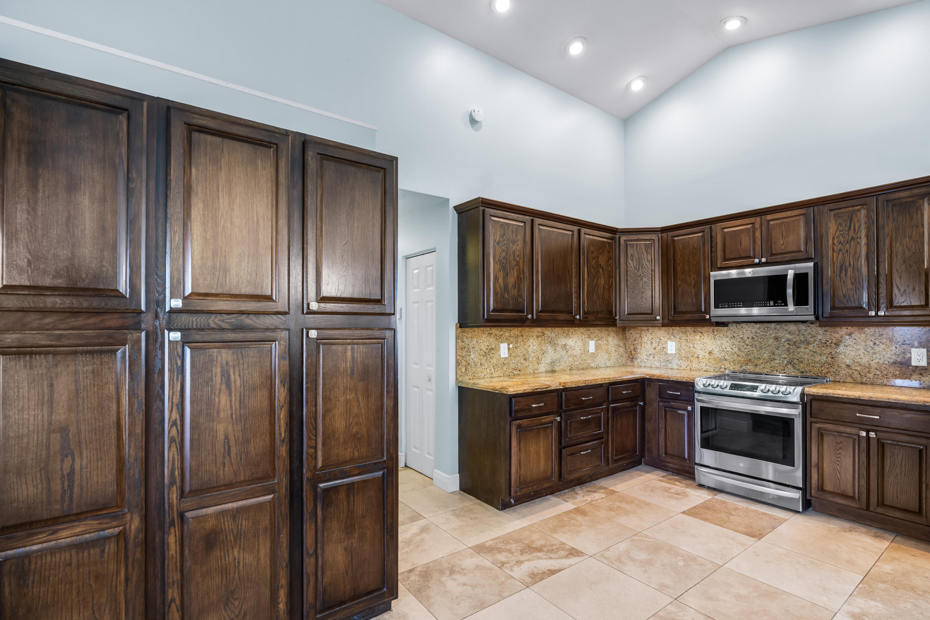 6118 Pompano Street Jupiter, FL 33458 - Photo 13 of 43 DSC03056