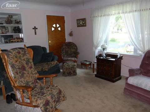 6247 Richfield Road Flint, MI 48506 - Photo 5 of 16 20416351-4.JPG