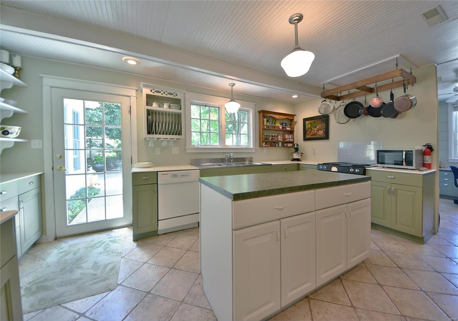 5596 Walnut Street Augusta, MO 63332 - Photo 10 of 40