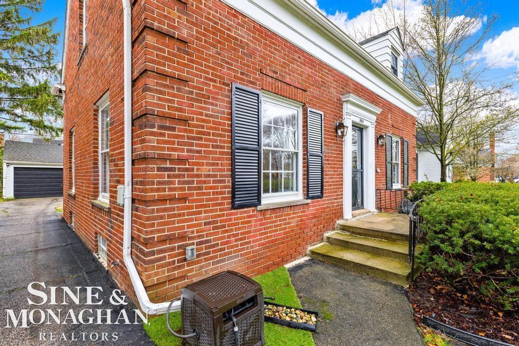 365 Moross Road Grosse Pointe, MI 48236 - Photo 34 of 34 50138742-113bcb1a-e127-4273-ab9e-6343559cff67.JPG