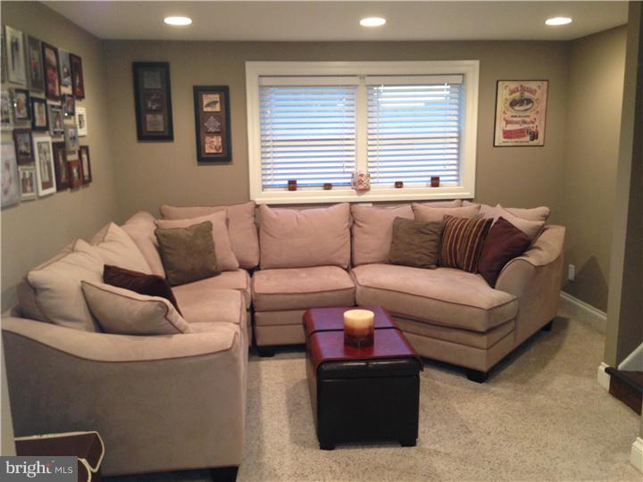 329 Chapel Heights Road Sewell, NJ 08080 - Photo 15 of 25 Family Room