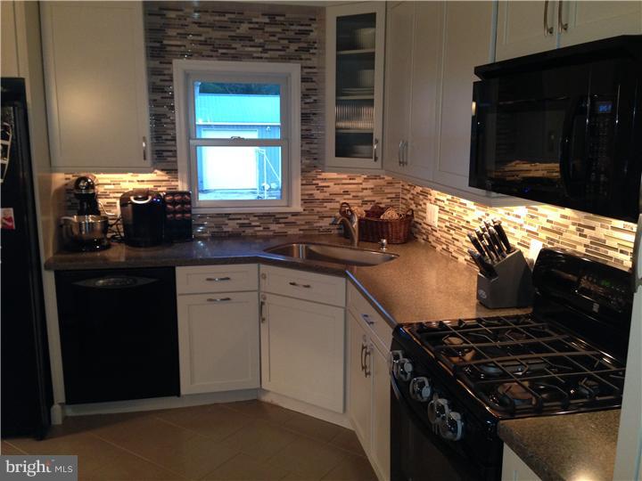 329 Chapel Heights Road Sewell, NJ 08080 - Photo 7 of 25 Kitchen