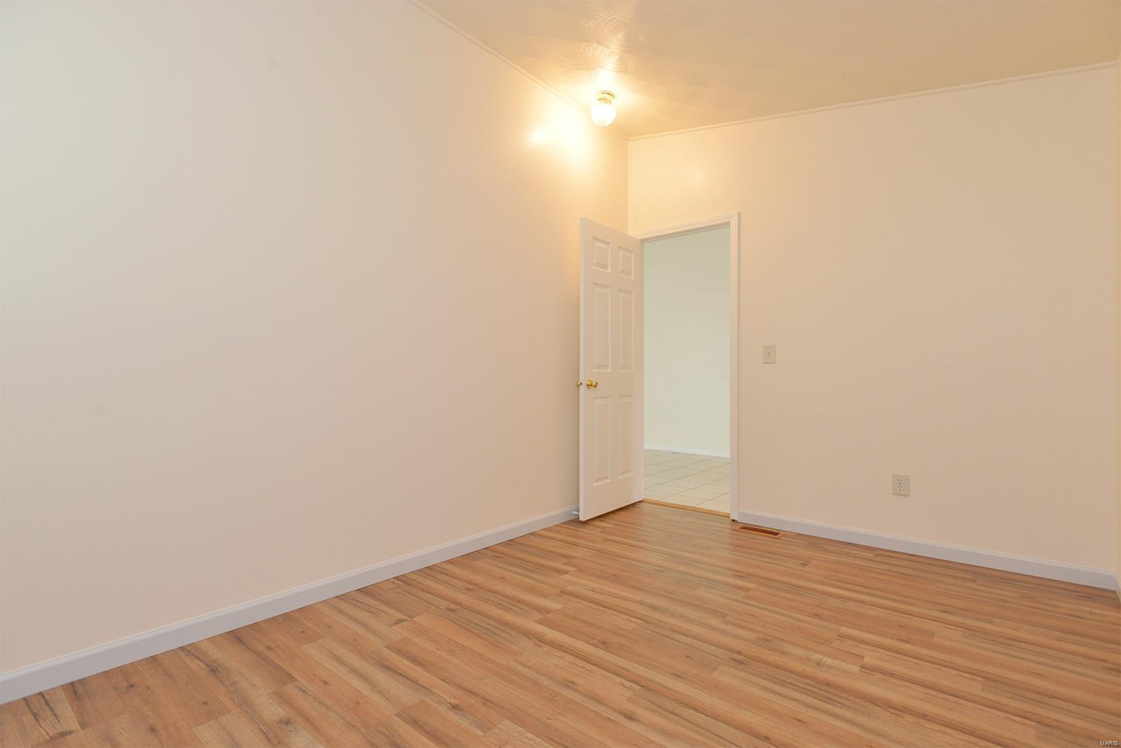 9348 Forman Road St. Louis, MO 63123 - Photo 27 of 55 Gallery Image 27