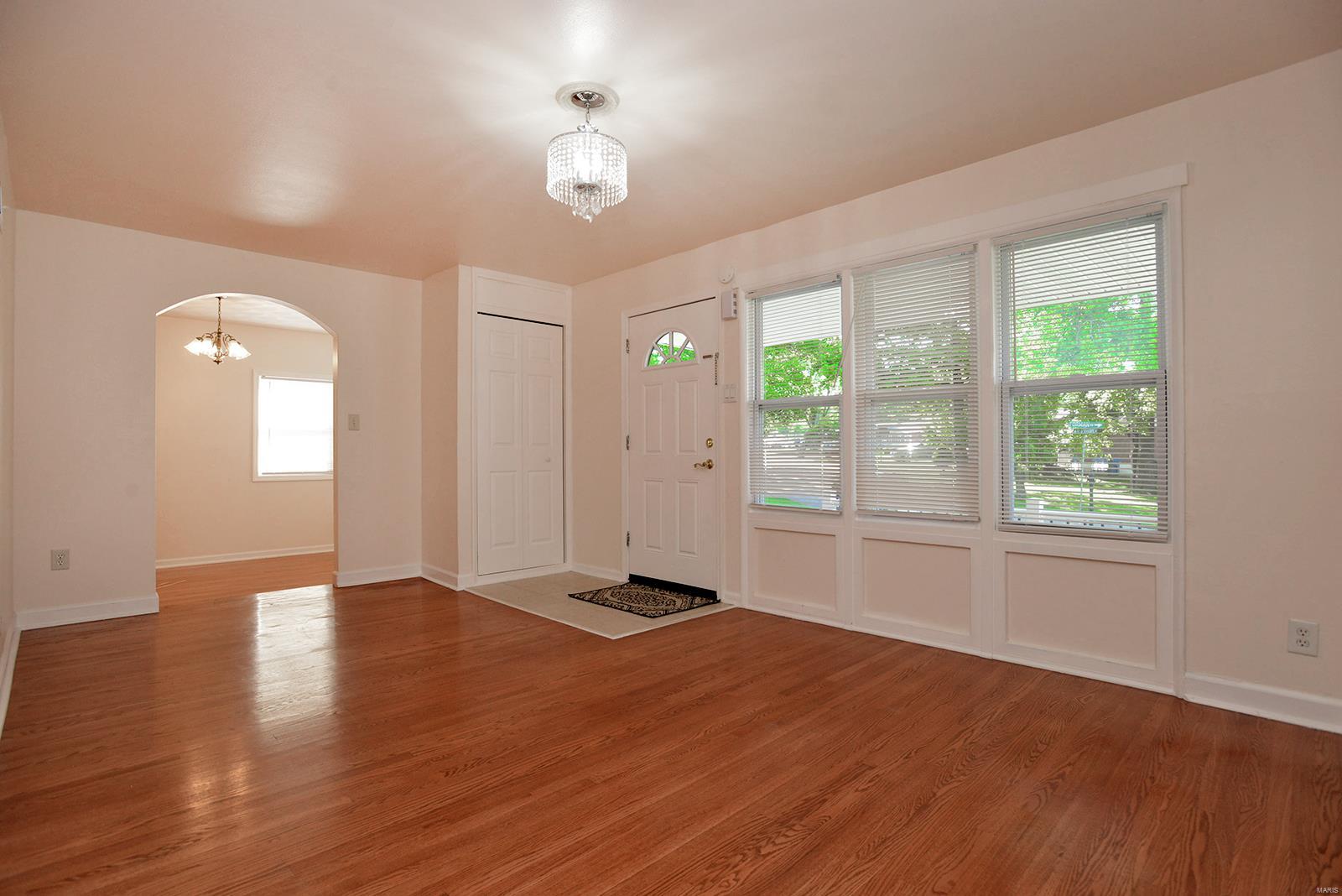 9348 Forman Road St. Louis, MO 63123 - Photo 3 of 55 Gallery Image 3