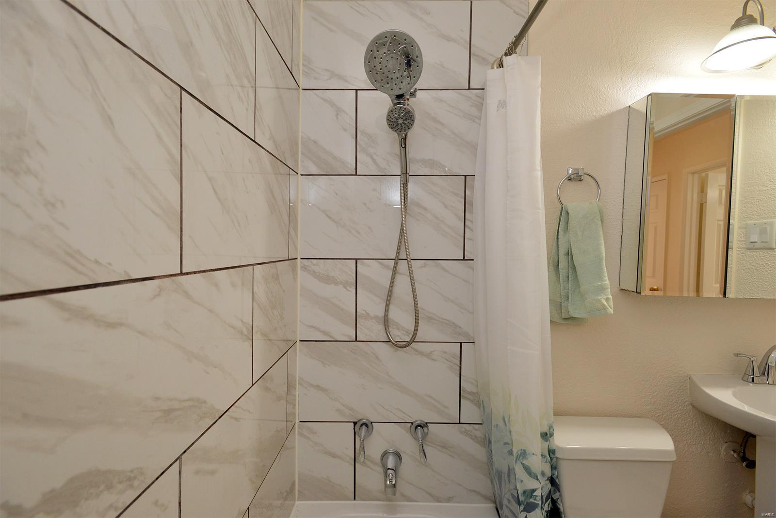 9348 Forman Road St. Louis, MO 63123 - Photo 6 of 55 Gallery Image 6