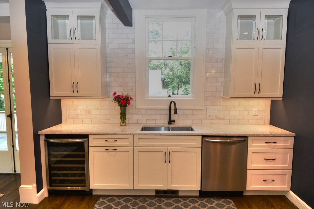 2565 Stratford Road Cleveland, OH 44118 - Photo 13 of 35 Gallery Image 13