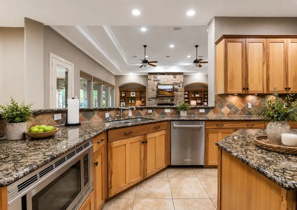 $899,000 | 28822 Lakeside Green, Magnolia, TX 77355