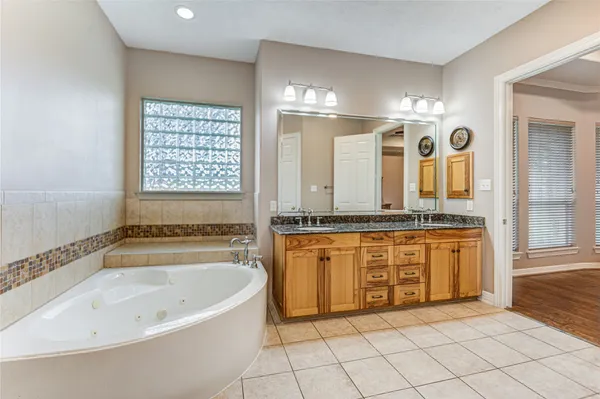 $899,000 | 28822 Lakeside Green, Magnolia, TX 77355