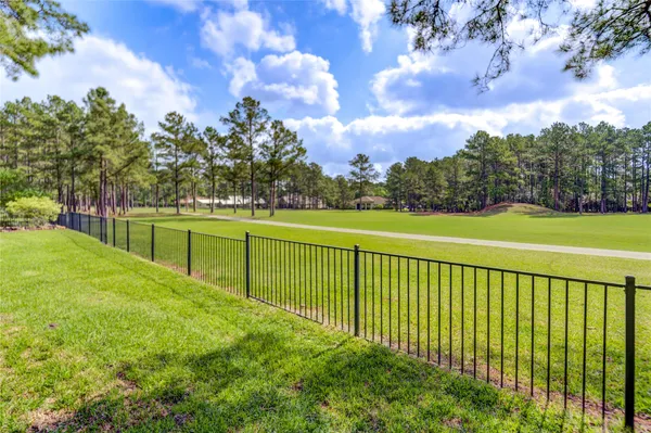 $899,000 | 28822 Lakeside Green, Magnolia, TX 77355