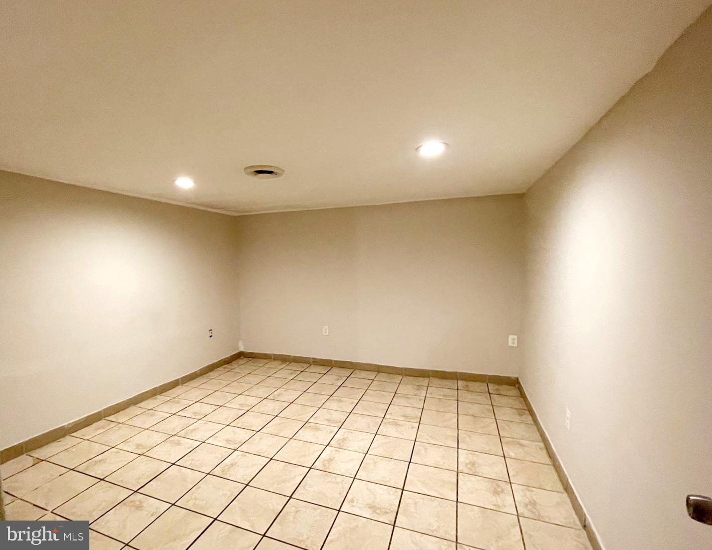 7301 Harford Road Baltimore, MD 21234 - Photo 22 of 28