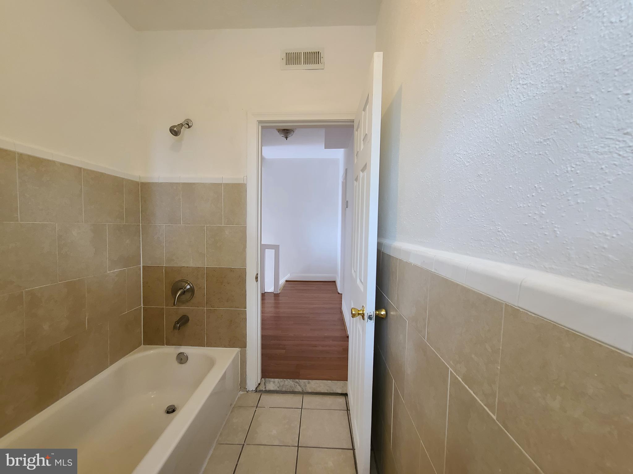 7301 Harford Road Baltimore, MD 21234 - Photo 4 of 28