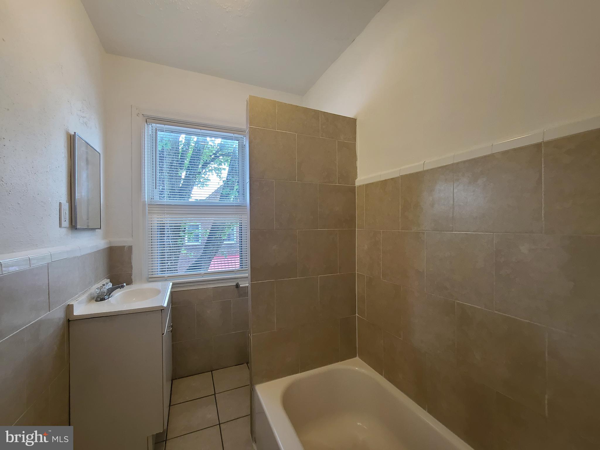 7301 Harford Road Baltimore, MD 21234 - Photo 5 of 28