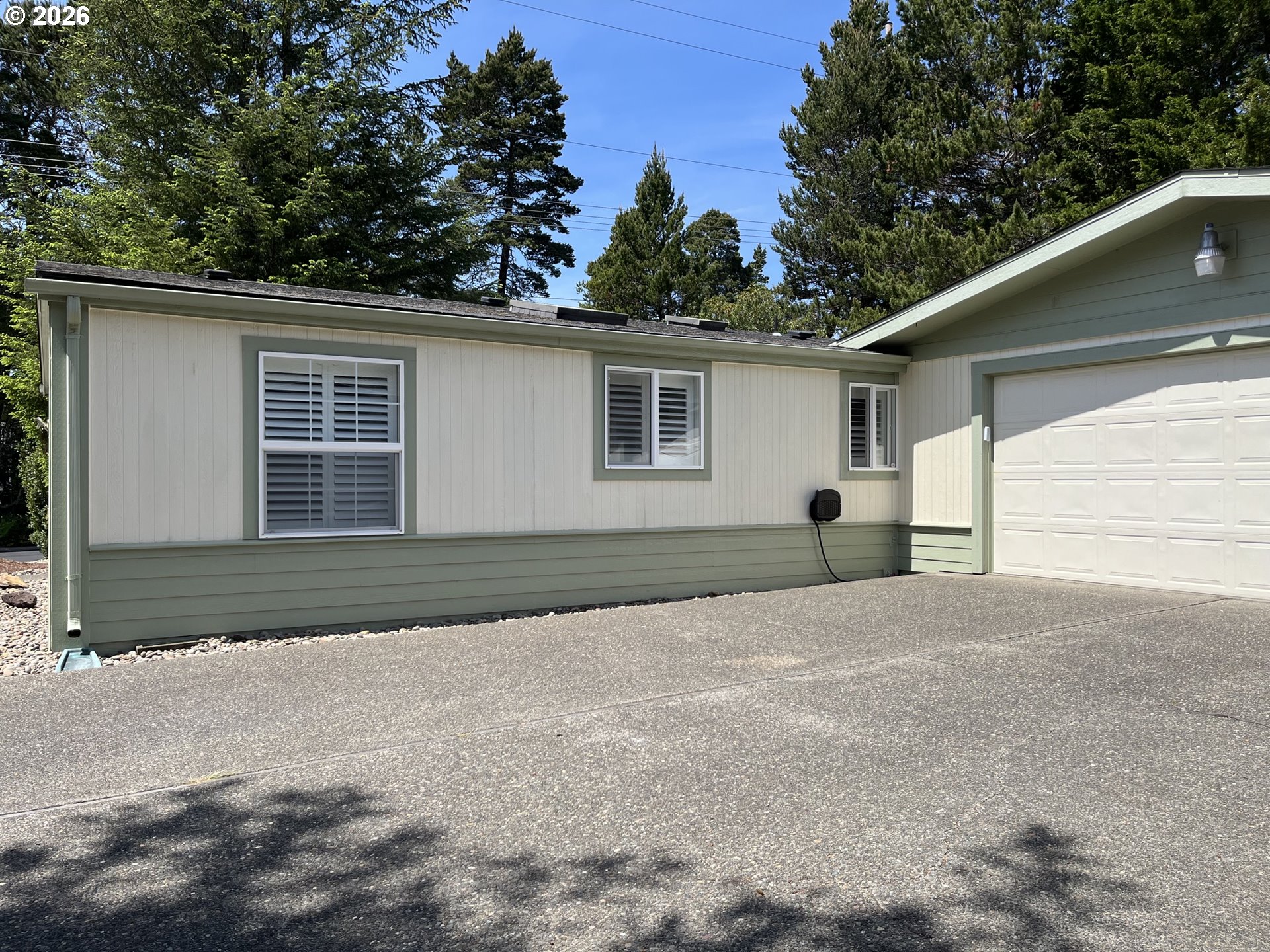 143 42nd Way Florence, OR 97439 - Photo 3 of 38